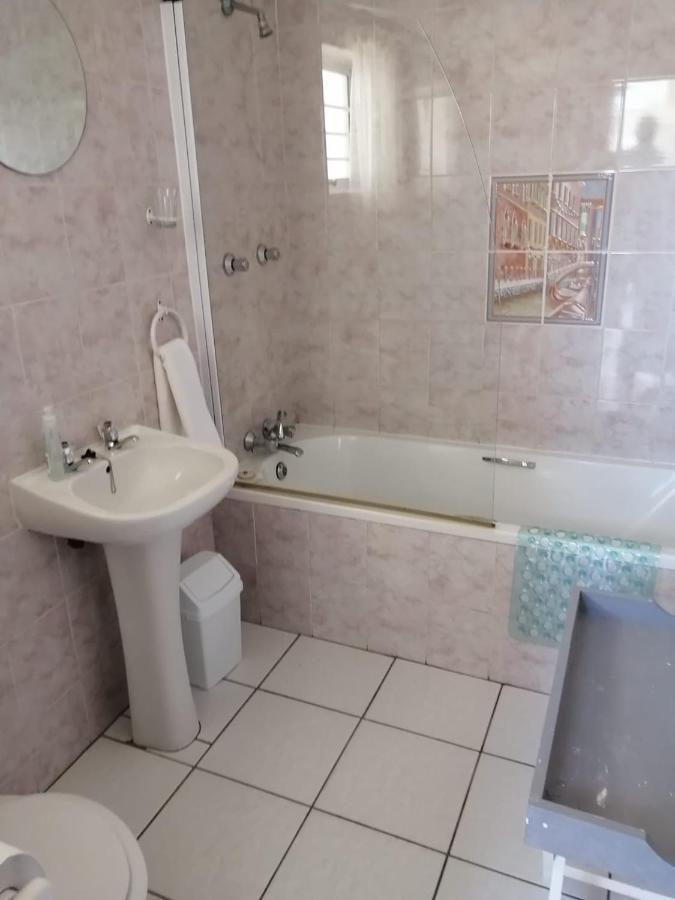 פורט אליזבת' 36 Mount Road Guesthouse And Self Catering מראה חיצוני תמונה