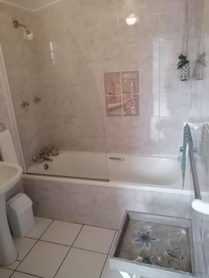 פורט אליזבת' 36 Mount Road Guesthouse And Self Catering מראה חיצוני תמונה